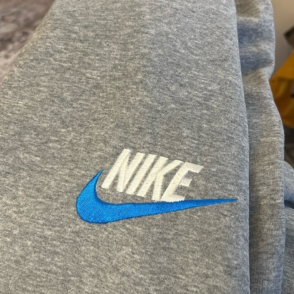 Nike Jogger Pants track NWT SIZE L Heather gray embroidery logo white blue - Picture 5 of 5